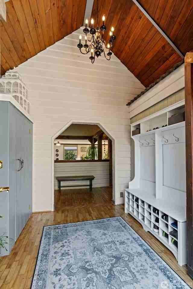 620 Clarke Rd - Photo 3 of 20
