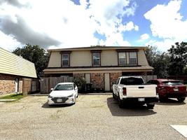 featured image of 2302 Wales Cir