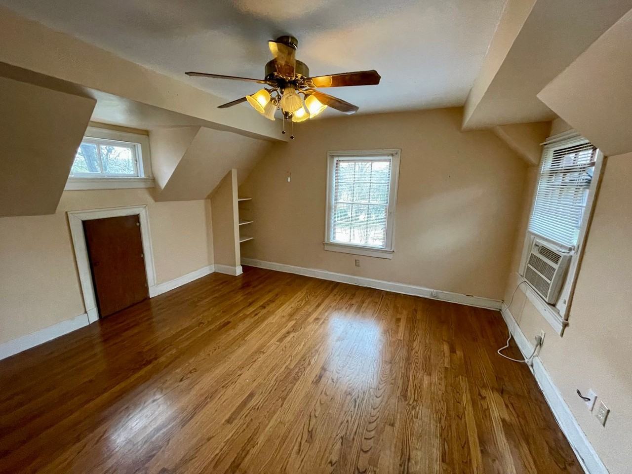 1326 Peachtree St - Photo 3 of 6