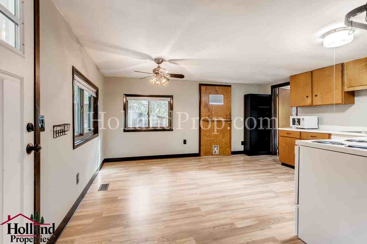 9601 Sw 42nd Ave - Photo 2 of 10