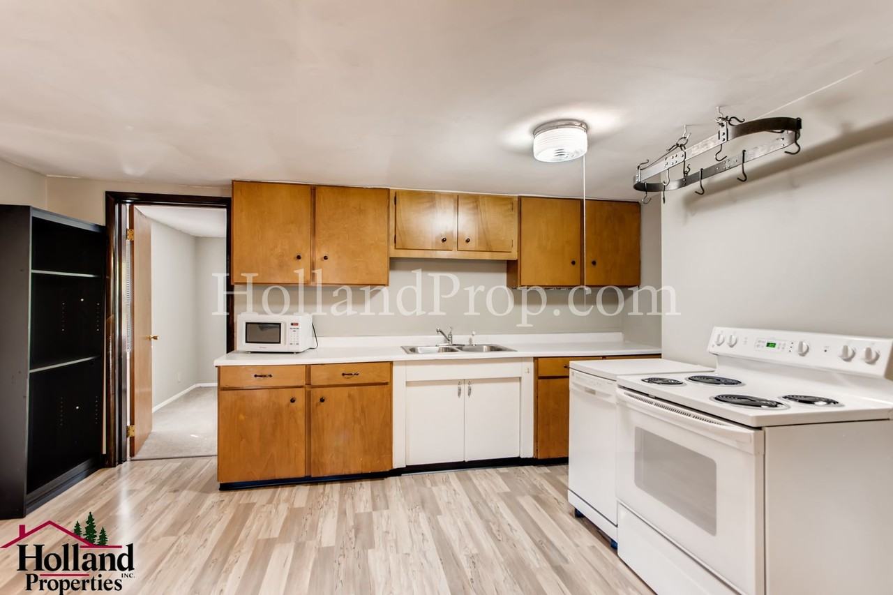 9601 Sw 42nd Ave - Photo 3 of 10