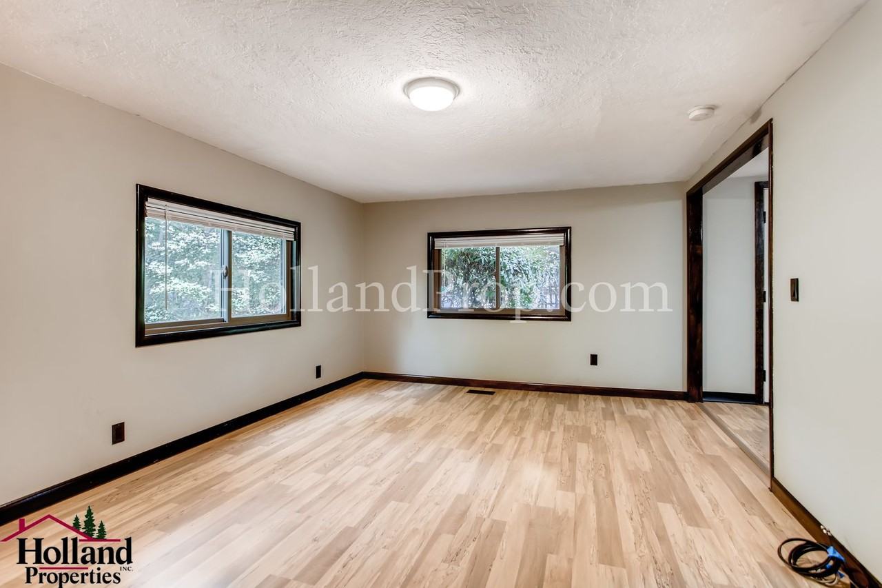 9601 Sw 42nd Ave - Photo 4 of 10