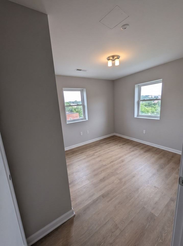 4010-4014 3rd Street SE - Photo 5 of 50