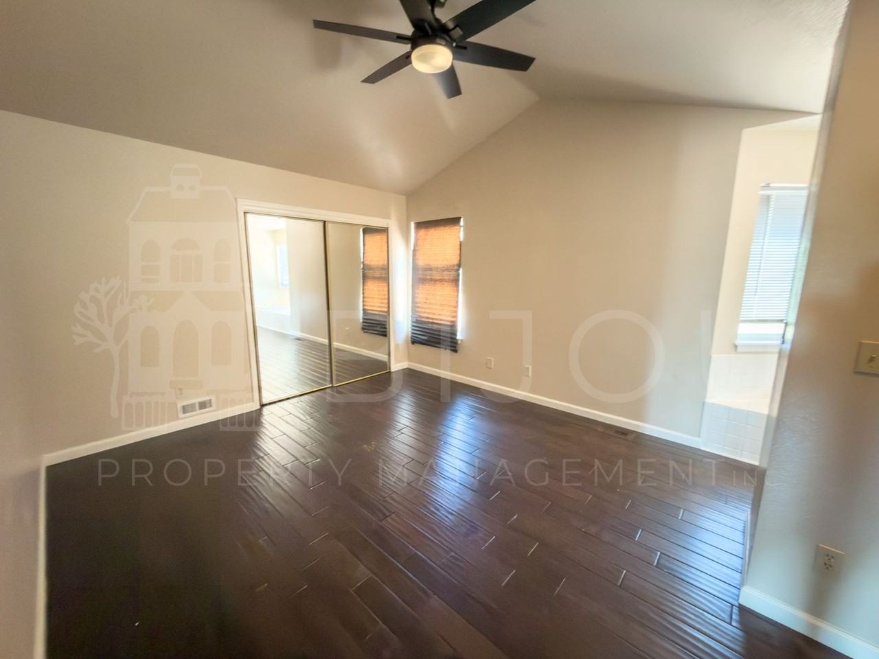 5545 Chad Ct - Photo 3 of 16