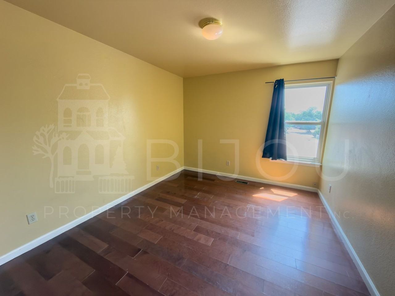 5545 Chad Ct - Photo 7 of 16
