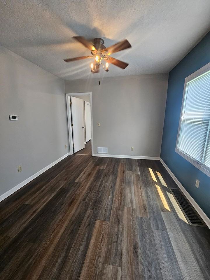 1624 W 36th St - Photo 7 of 15
