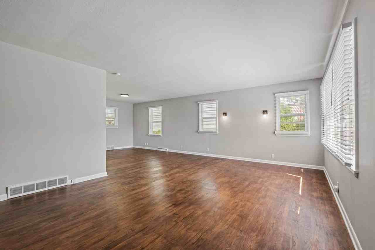 7214 Northridge Dr - Photo 2 of 22