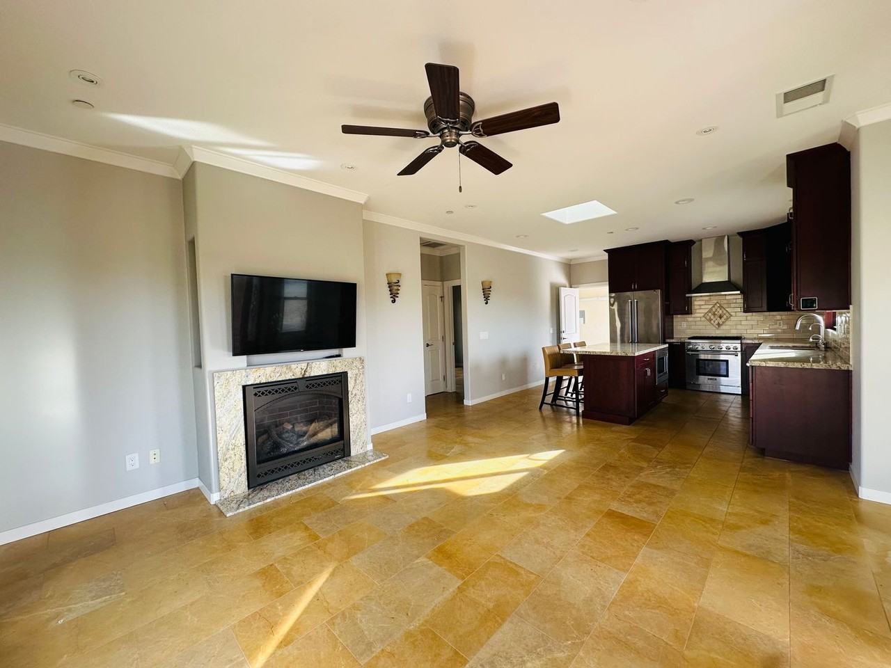 464 Sonoma Mountain Rd - Photo 2 of 15
