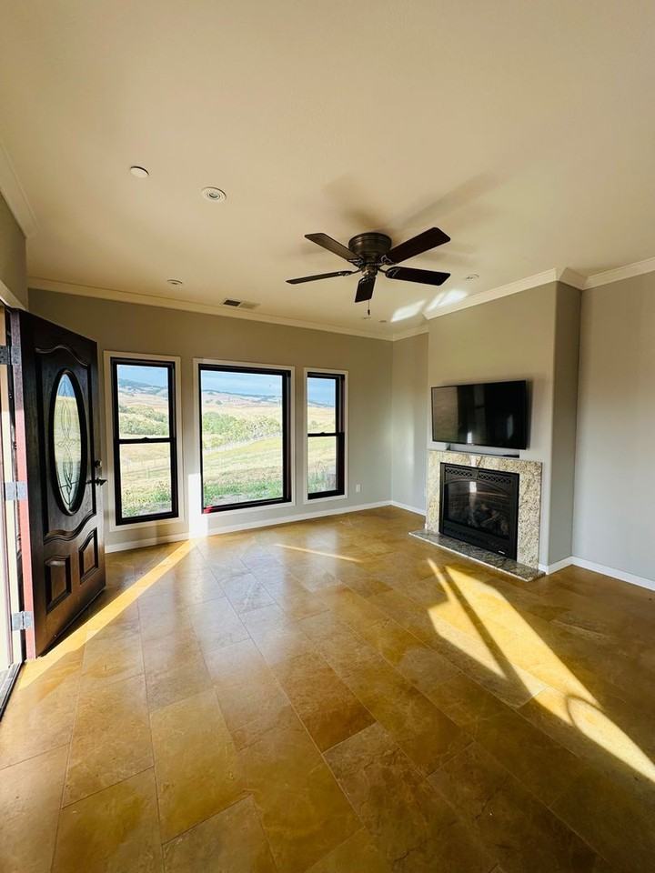 464 Sonoma Mountain Rd - Photo 3 of 15