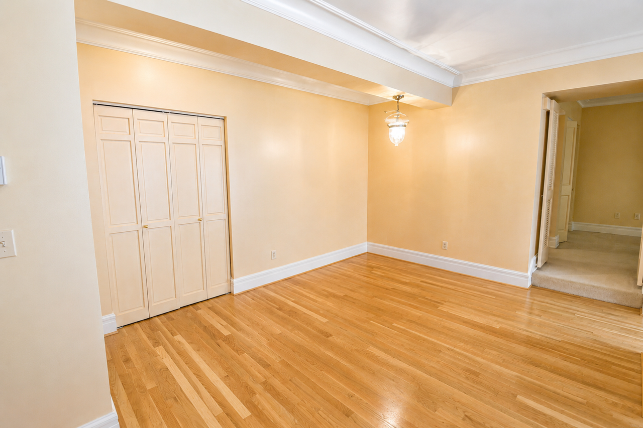 120 W Highland Dr #120 - Photo 4 of 10