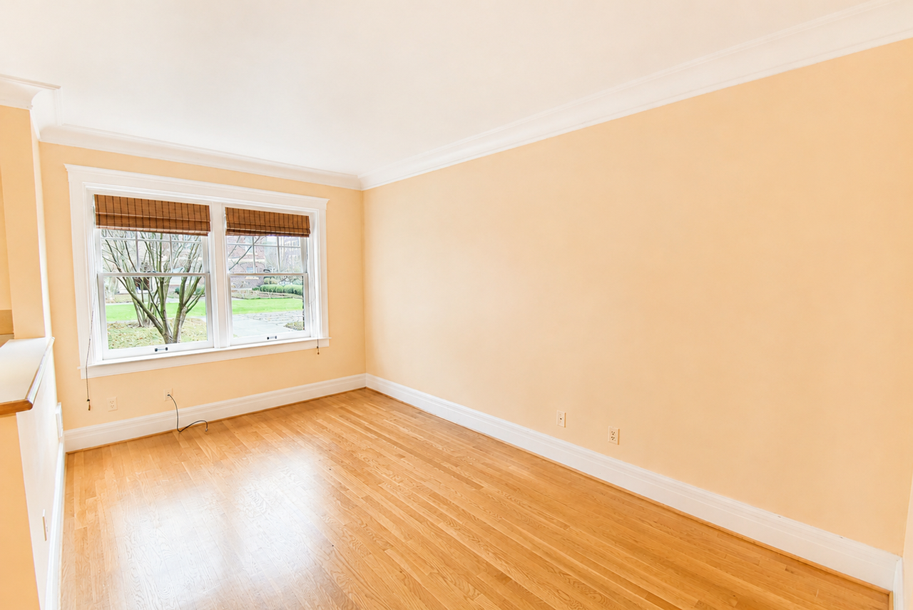 120 W Highland Dr #120 - Photo 6 of 10