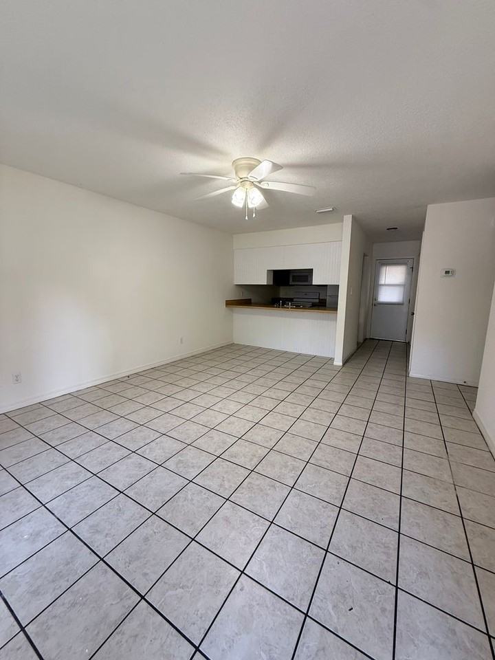 509 Landview St - Photo 2 of 9