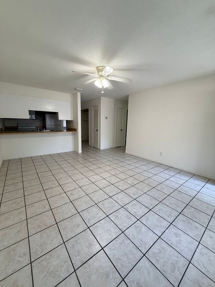 509 Landview St - Photo 3 of 9