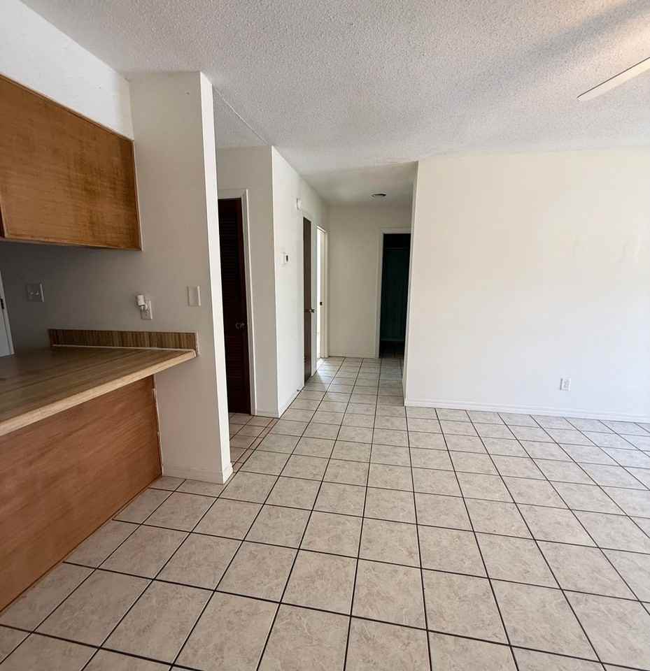 513 Landview St - Photo 3 of 17
