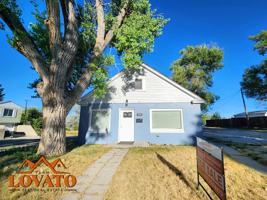 featured image of 952 S Jackson St #1