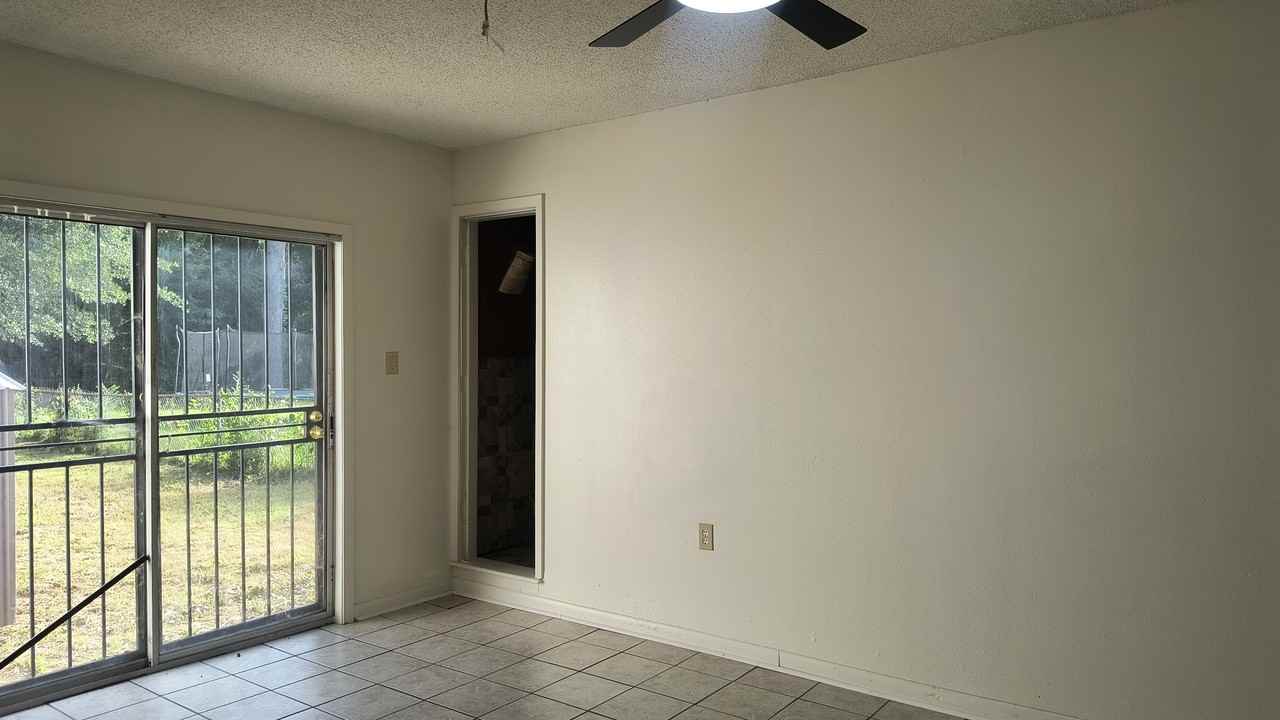 6115 Parker St #1 - Photo 6 of 15
