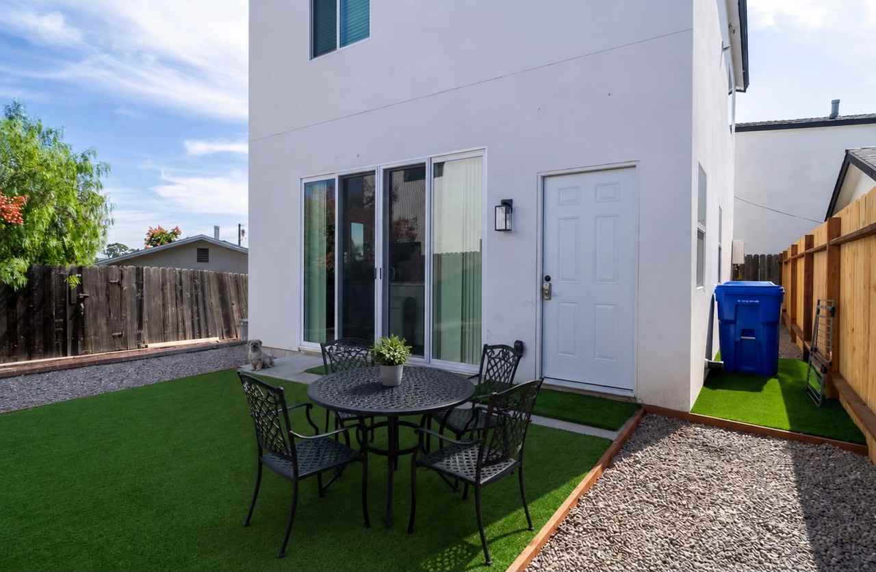 5123 Tipton St #1 - Photo 3 of 20