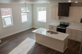 826 E Sunnyside Rd #1 - Photo 1 of 1
