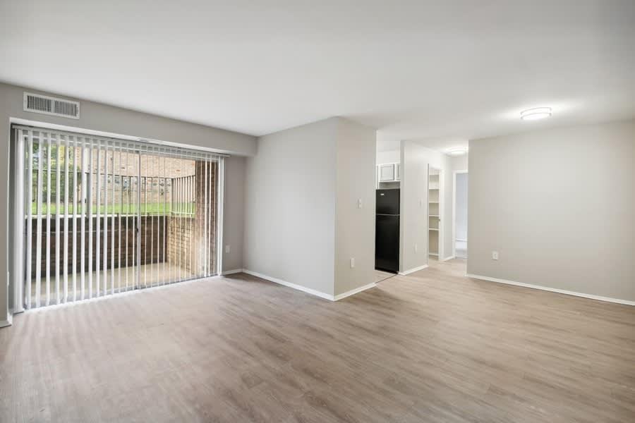 3511 Briarwood Dr - Photo 4 of 23