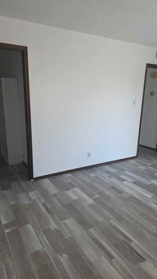 404 Rainbow Ct Se #A - Photo 2 of 20