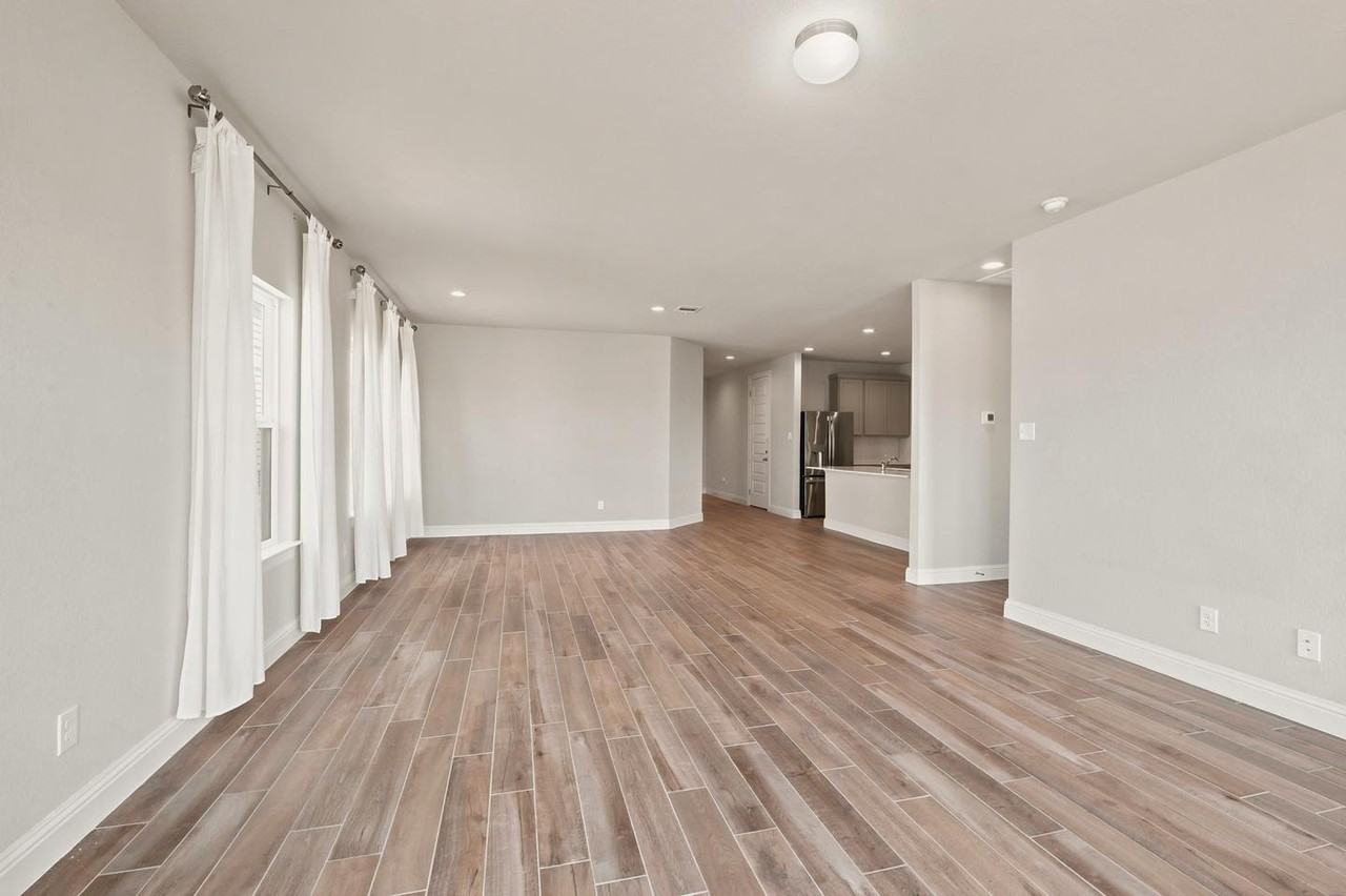 2821 Winding Creek Rd - Photo 4 of 20