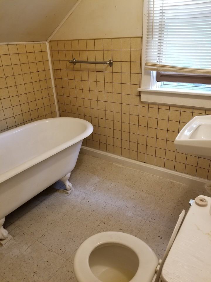 1331 1/2 5th Ave #2 - Photo 5 of 12