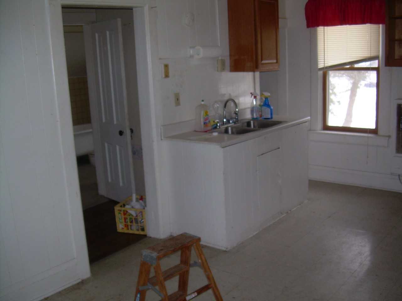 1331 1/2 5th Ave #2 - Photo 6 of 12