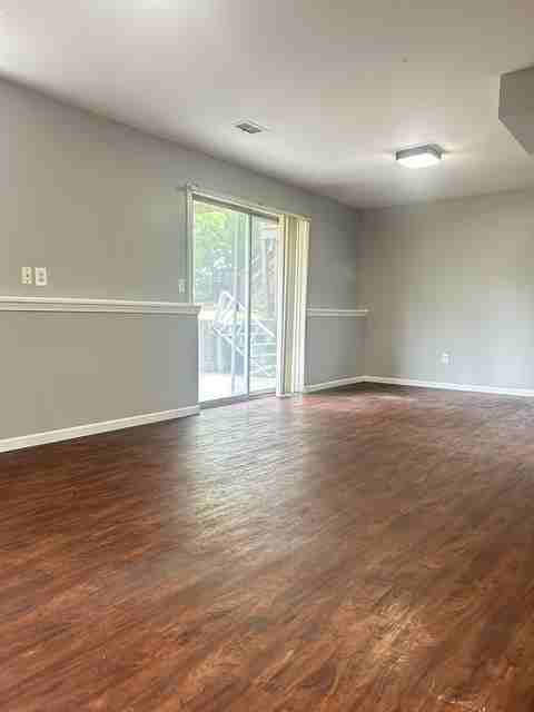 5854 Christie Ave Se #5854 - Photo 7 of 10