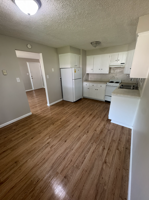 513 Coventry Dr #1 - Photo 5 of 11