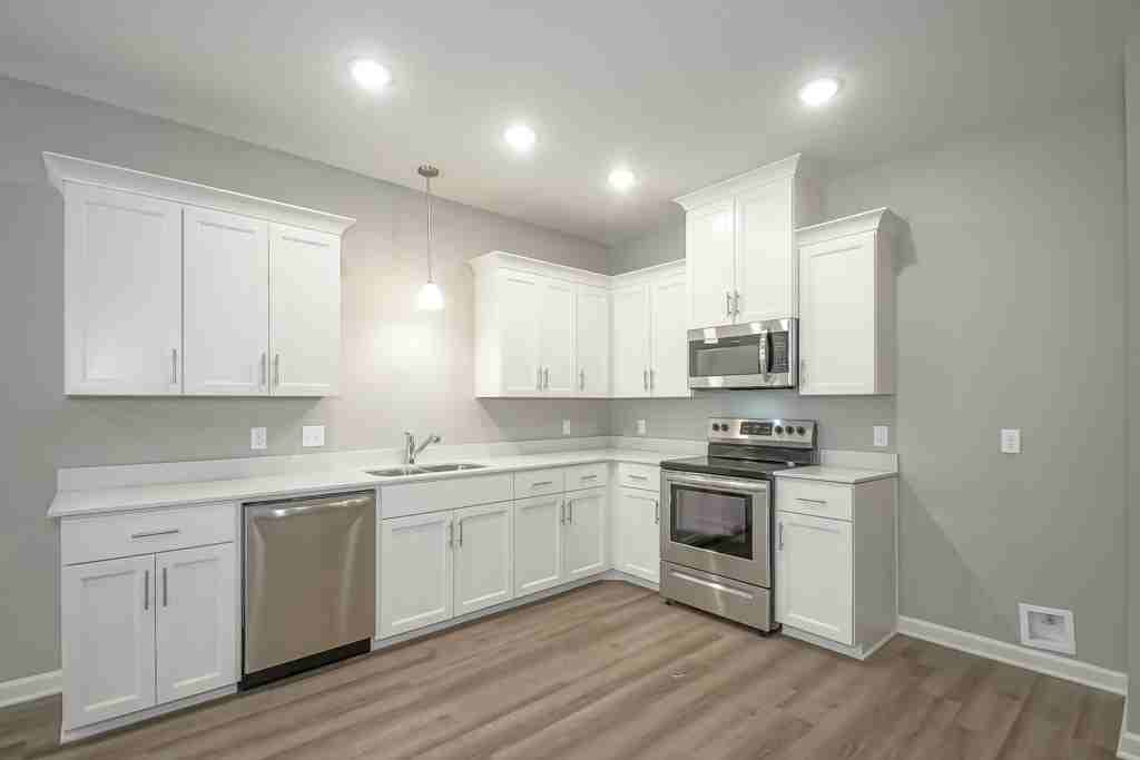 19921 Grantham Road - BUnit A #B - Photo 2 of 11