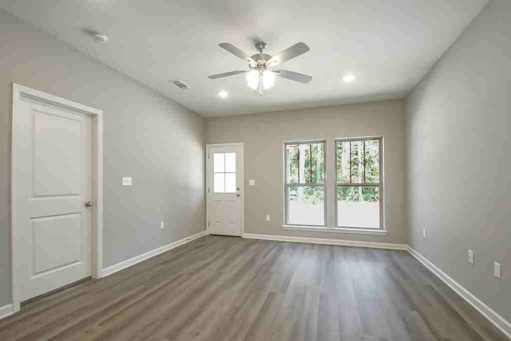 19921 Grantham Road - BUnit A #B - Photo 5 of 11