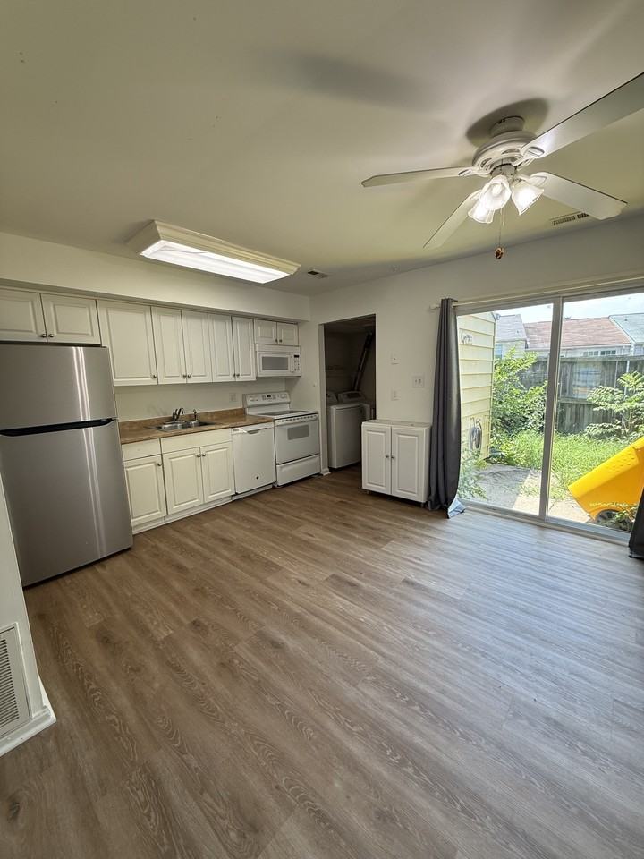 6407 Continental Dr #1 - Photo 2 of 10