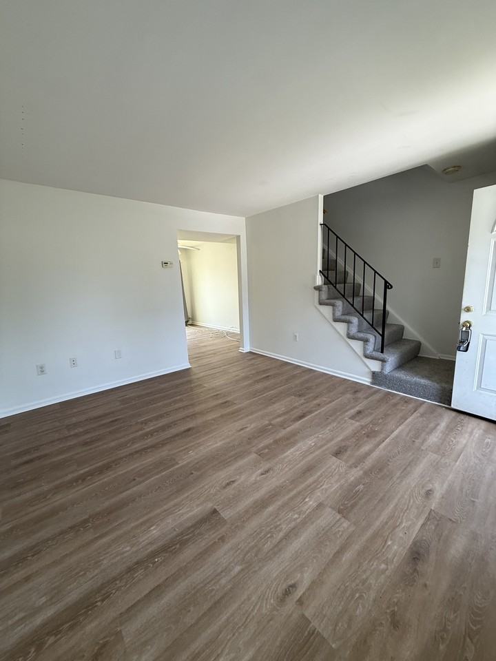 6407 Continental Dr #1 - Photo 4 of 10