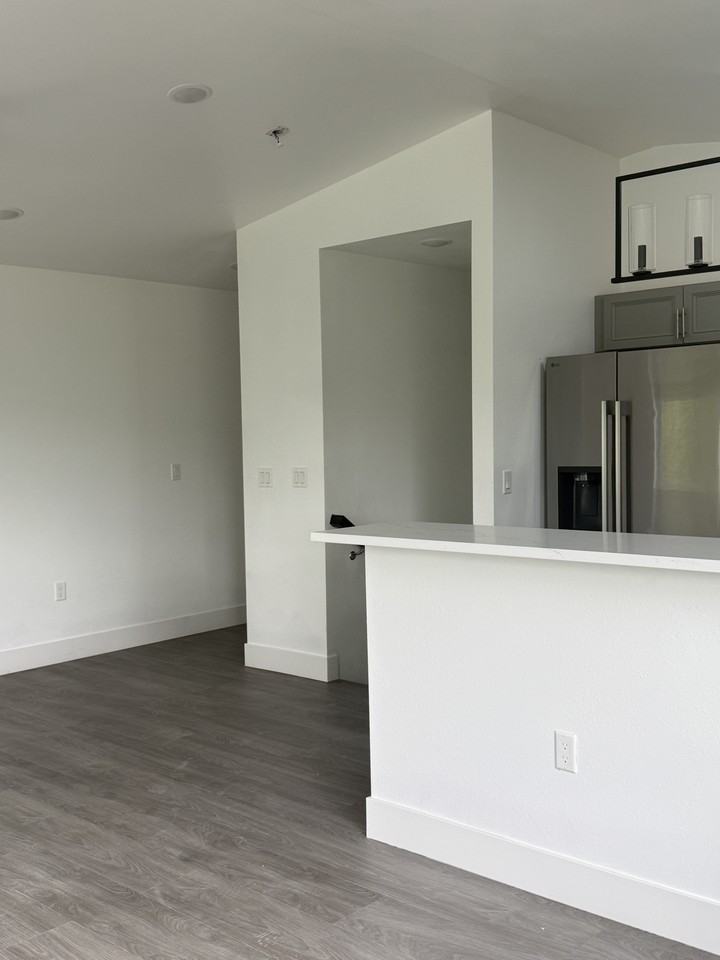 4700 W Sassy Ave #1 - Photo 4 of 14