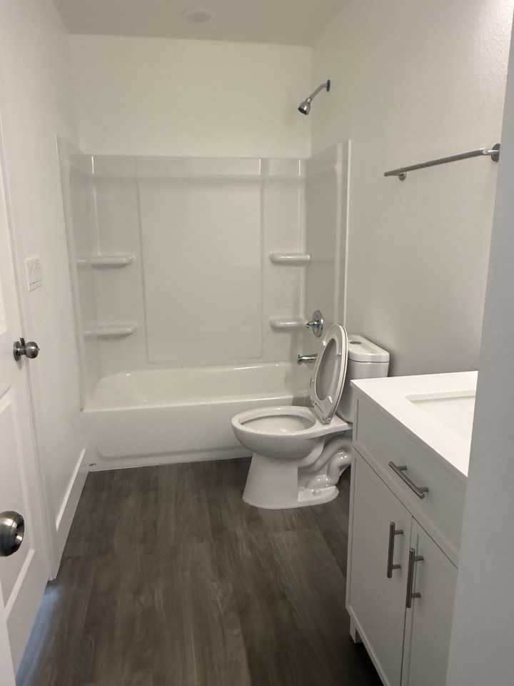 4700 W Sassy Ave #1 - Photo 5 of 14