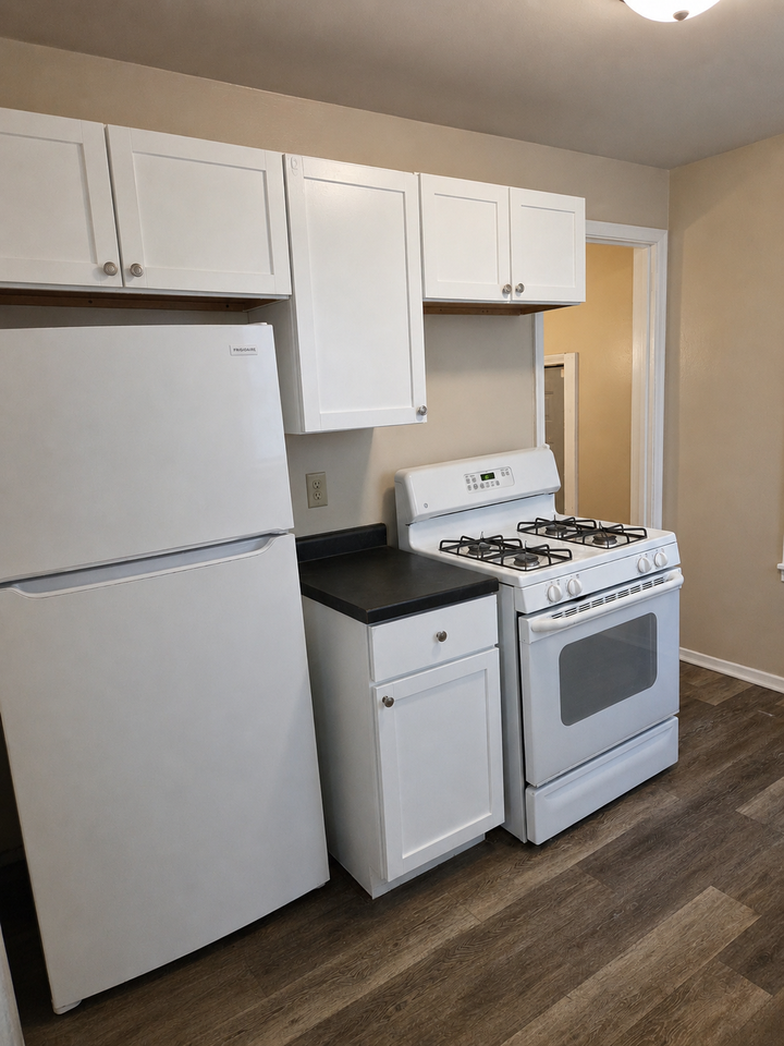 1839 Oliver Ave N #1 - Photo 4 of 21