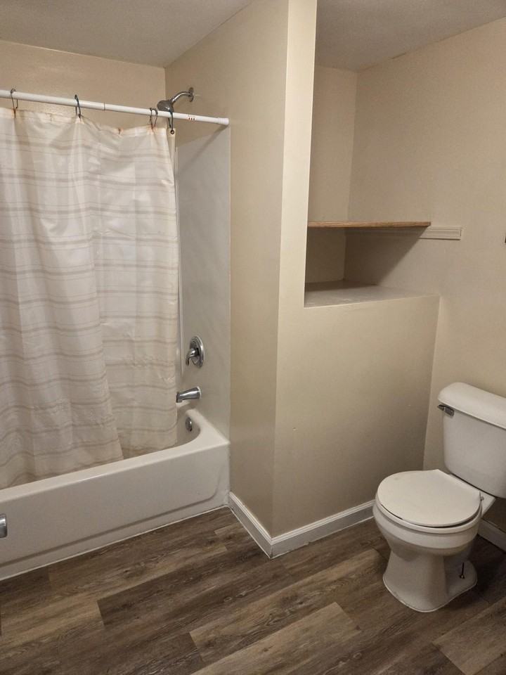 1839 Oliver Ave N #1 - Photo 7 of 21
