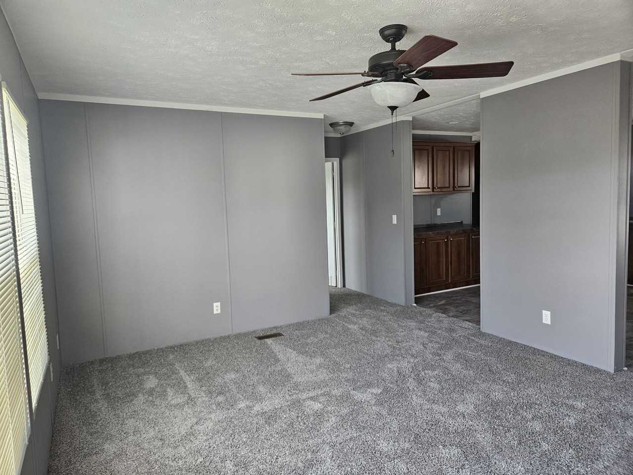 39 Lynnwood Cir #125 - Photo 5 of 21