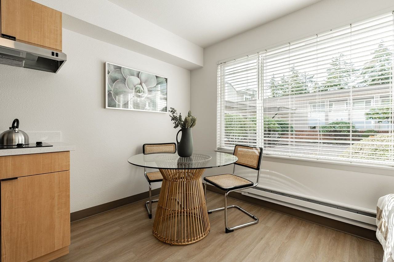 Crossroads Garden Apartments - Photo 6 of 50