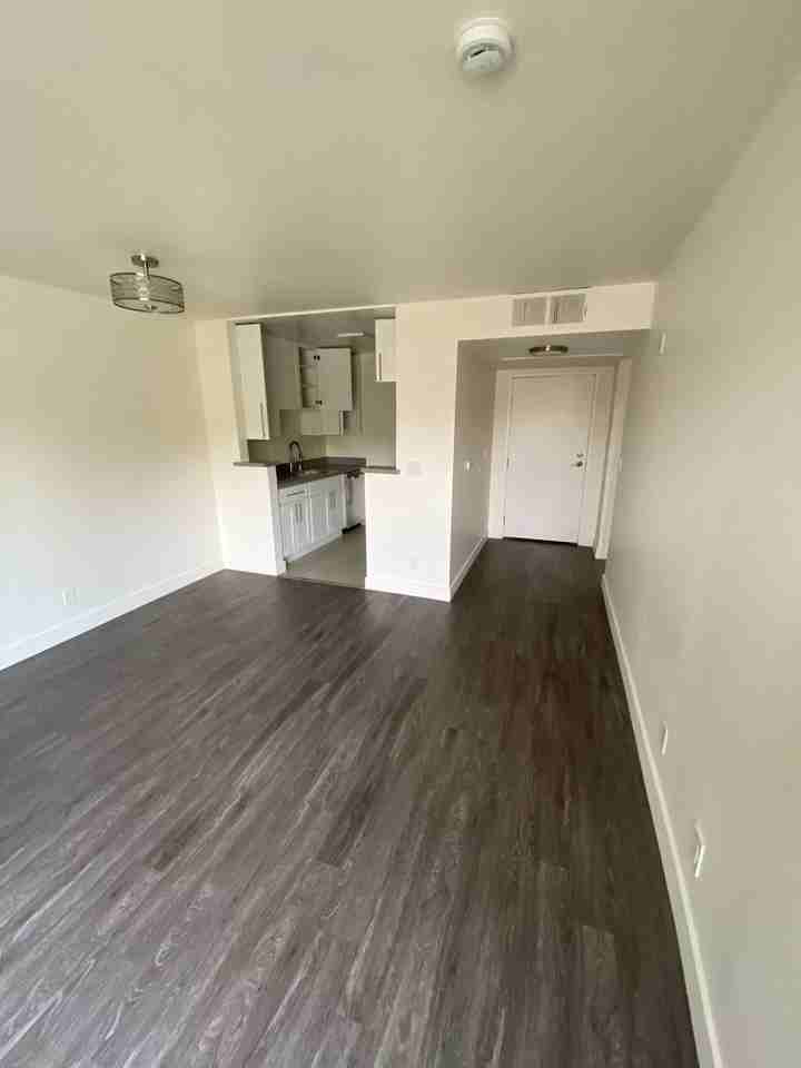 1250 N. June St. Los Angeles CA 90038 - Photo 2 of 30