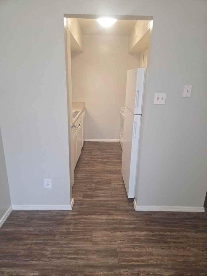 Brookview Apartments - Photo 6 of 10
