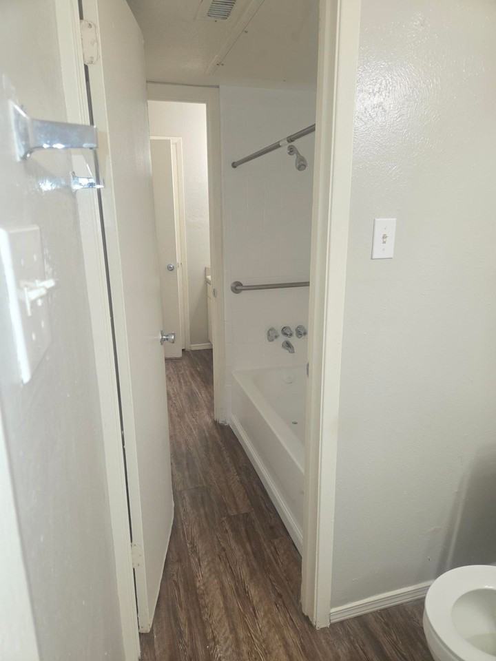 Brookview Apartments - Photo 7 of 10