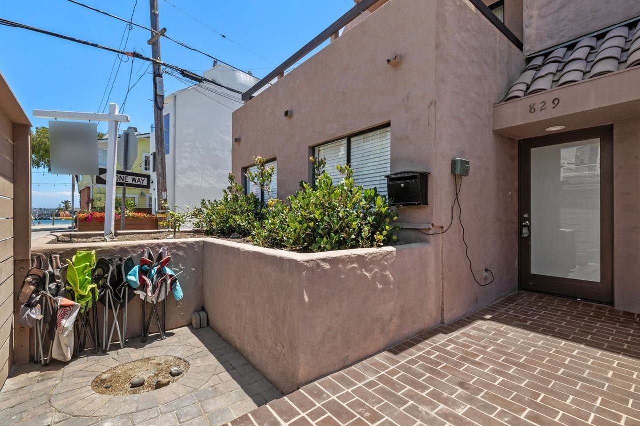 829 San Jose Pl