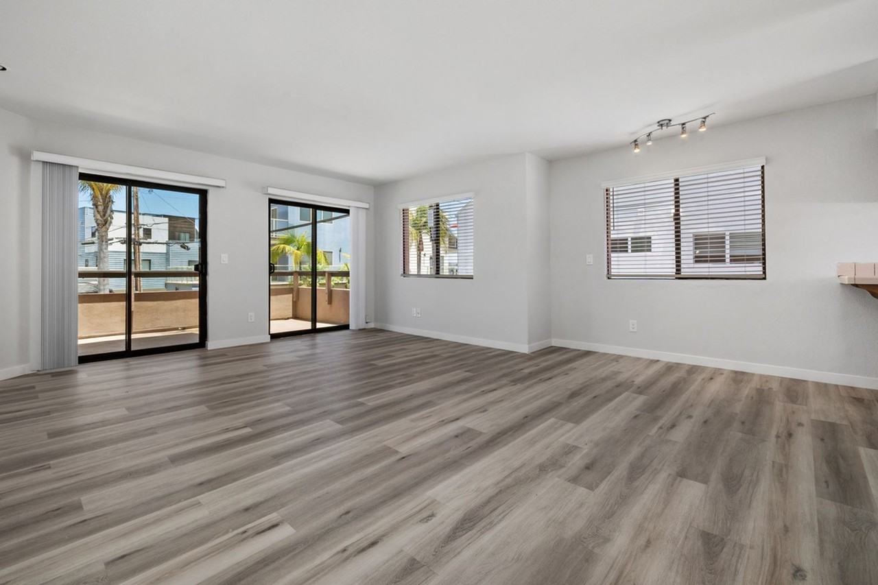 829 San Jose Pl - Photo 3 of 30