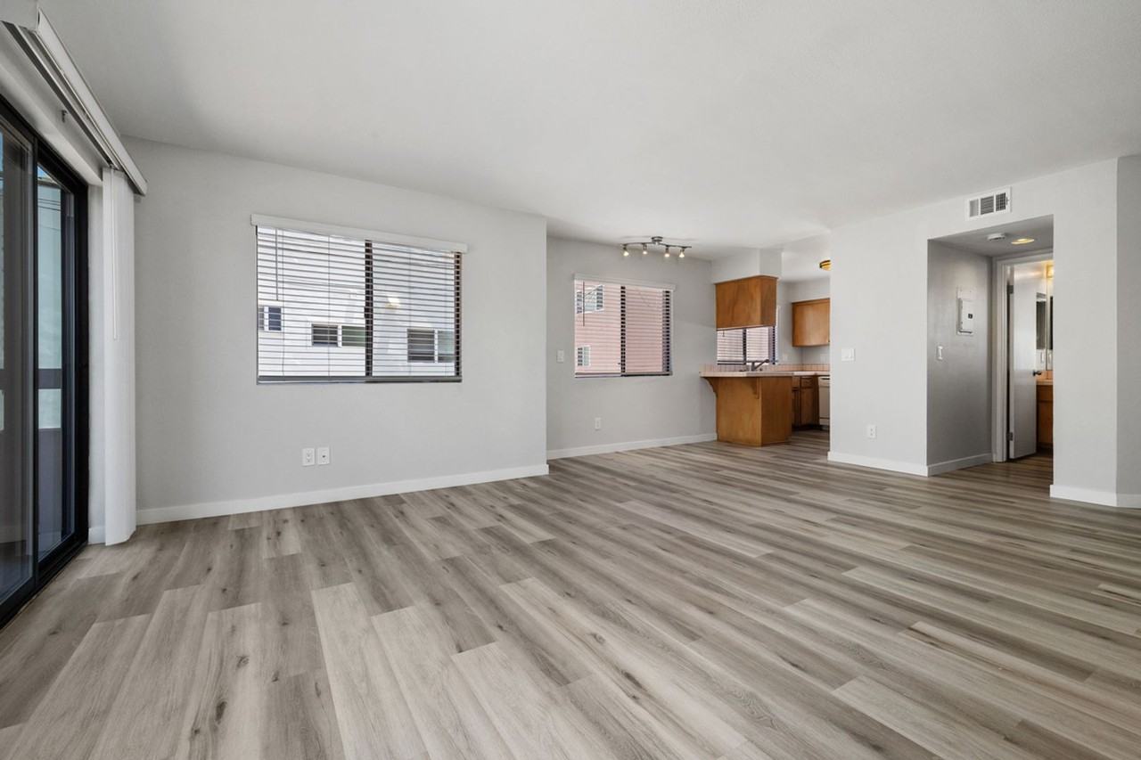 829 San Jose Pl - Photo 4 of 30
