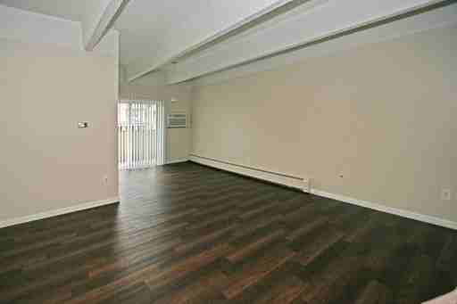 1405ra - Photo 2 of 8