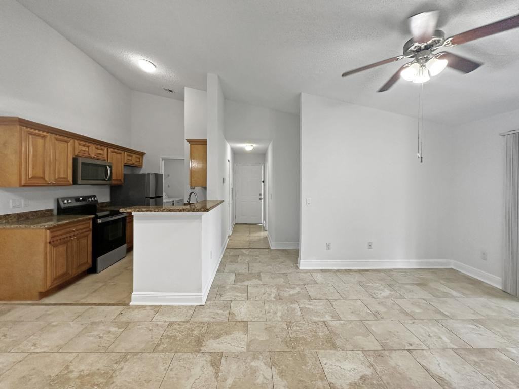 708 Secret Harbor Ln ##204 - Photo 5 of 18