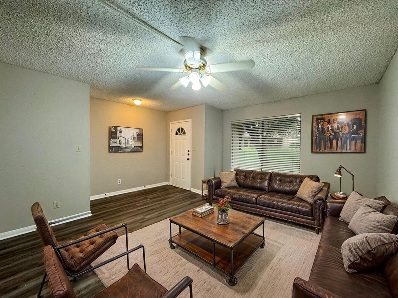 9502 Quail Village Ln - Photo 4 of 40