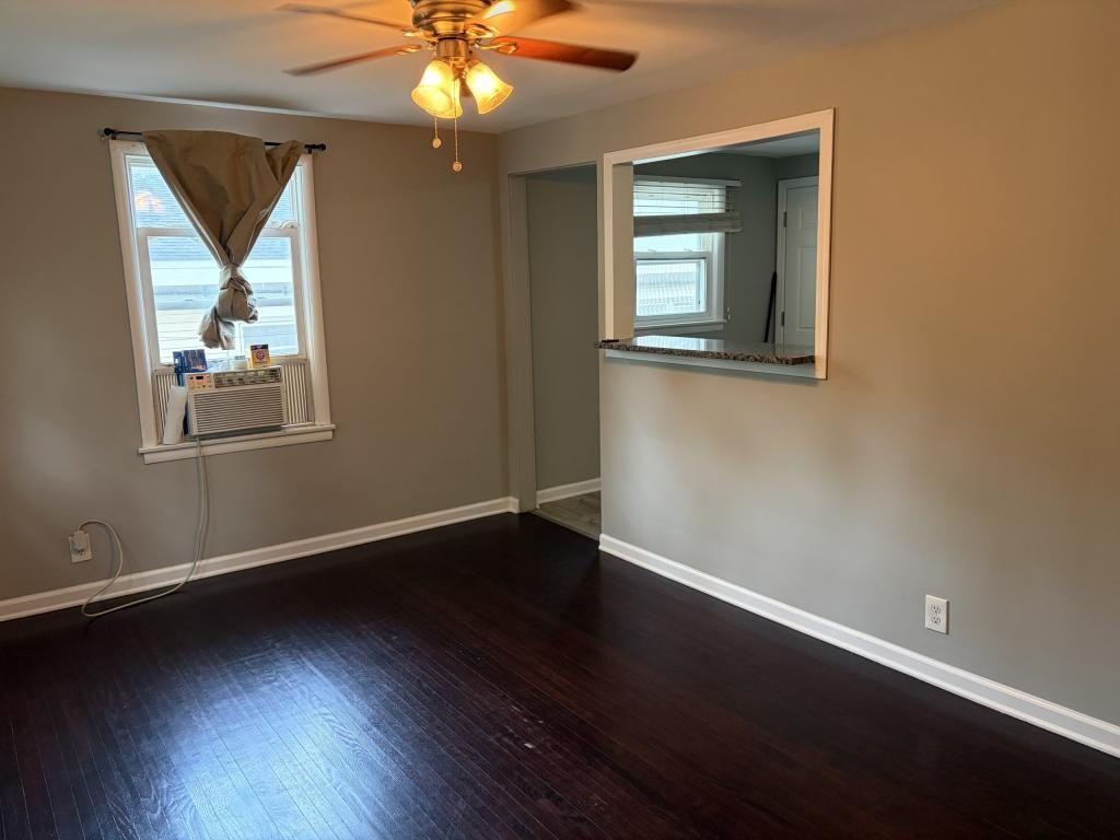 124 E State St - Photo 5 of 9