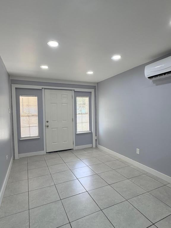 1714 Jasmine Ave - Photo 3 of 9